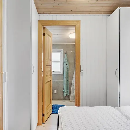 3 Bedroom Awesome In Semesterbostad *