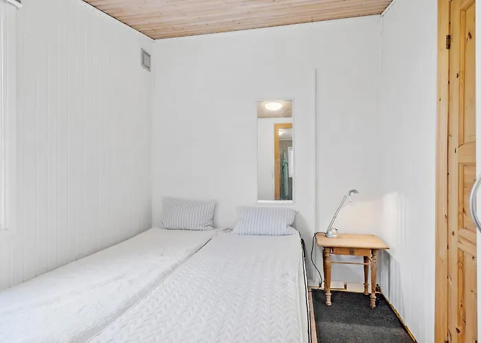 3 Bedroom Awesome In Semesterbostad Dannemare