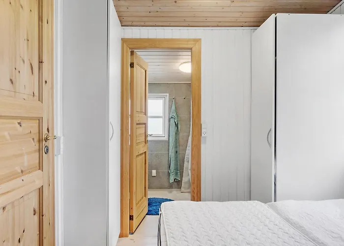 3 Bedroom Awesome In Semesterbostad *